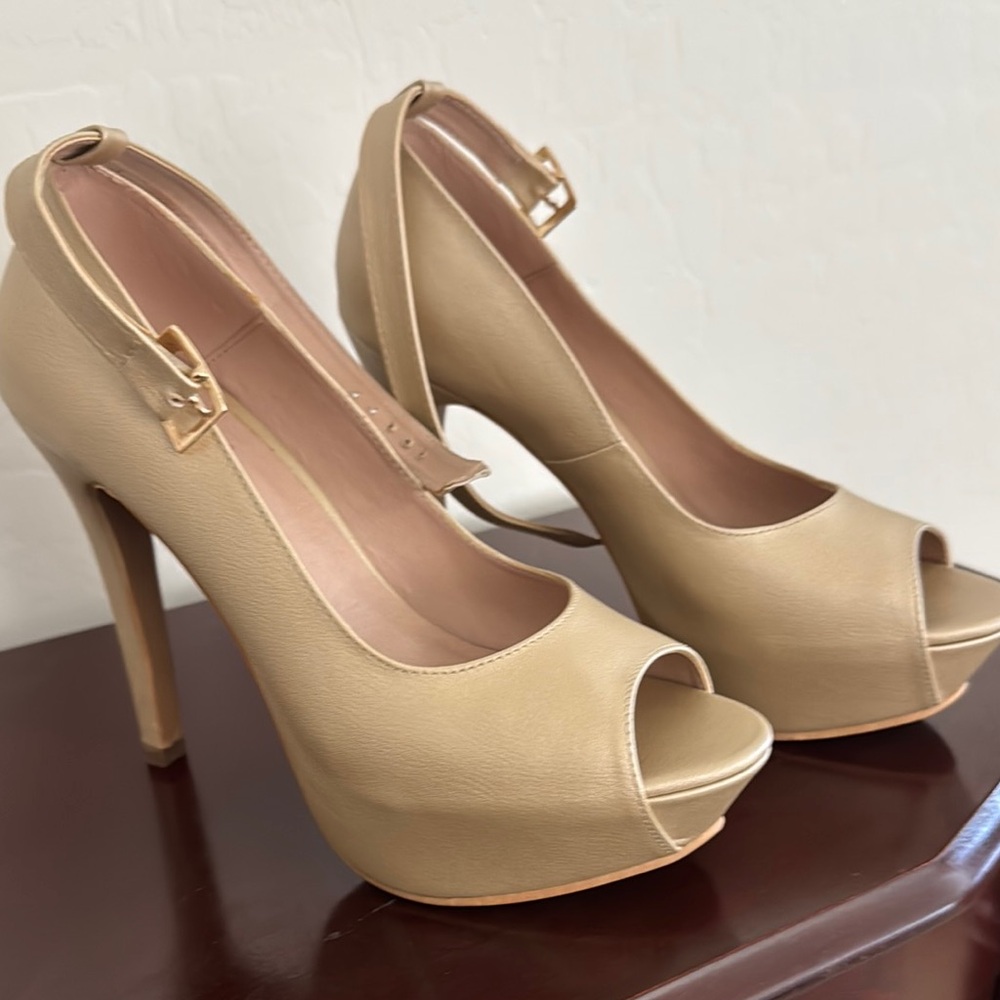 Chic Beige Peep-Toe Heels